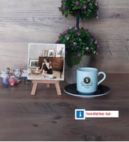 Baş Harf ve İsim Soyisim Fotoğraflı Dekoratif Taş, Ahşap Altlıklı Türk Kahvesi Fincanı Hediye (Model 7)