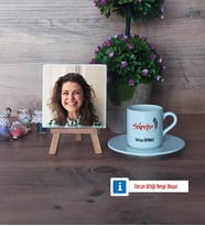 Sekretere Hediye Fotoğraflı Dekoratif Taş, Ahşap Altlıklı Türk Kahvesi Fincanı Hediye (Model 2)
