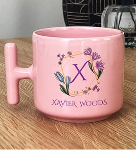 Kişiye Özel Çiçekli X Harfli Hediye Pastel T Kupa İsim Soyisim Yazılı (Pembe)