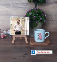Öğretmene Hediye Fotoğraflı Dekoratif Taş, Ahşap Altlıklı Türk Kahvesi Fincanı Hediye (Model 1)