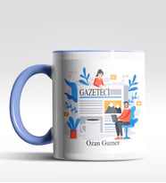 Kişiye Özel Gazateci Tasarımlı Siyah Kupa (Beyaz-Mavi)