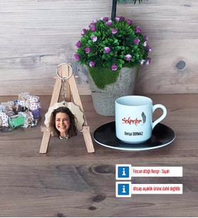 Sekretere Hediye Türk Kahvesi Fincanı Ahşap Altlıklı ve Fotoğraflı Ahşap Anahtarlık Hediye (Model 7)