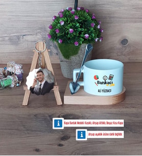 Bankacı Kupa Bardak Beyaz ve Fotoğraflı Ahşap Anahtarlık Hediye (Model 8)