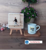 İnşaat Mühendisi Fotoğraflı Dekoratif Taş, Ahşap Altlıklı Türk Kahvesi Fincanı Hediye (Model 1)