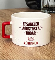 Kişiye Özel Efsaneler Ağustosta Doğar Hediye Lüks Fincan Doğum Günü Hediyesi (Kırmızı)