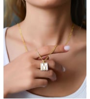 Papatya Silver 925 Ayar Gümüş Beyaz Mineli Kişiye Özel Harf Figaro Zincir Kadın Kolye (Gold)