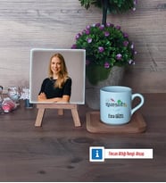 Bankacıya Hediye Fotoğraflı Dekoratif Taş, Ahşap Altlıklı Türk Kahvesi Fincanı Hediye (Model 1)