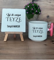 İyi Ki Varsın Teyze Hediye Seti Kupa Bardak T Kulplu ve Dekoratif Taş Teyzeye Doğum Günü Hediyesi (Model 4)