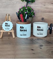 Aile Hekimi Hediye Sepeti Kupa Bardak T Kulplu, Kalemlik ve Anahtarlık Doktora Tıp Bayramı Hediyesi (Model 6)