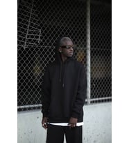 Kapşonlu 3 İplik Kalın İçi Polarlı Oversize Kangru Cepli Erkek Sweatshirt (Siyah)