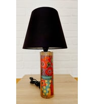 RETRO NOW FLOR AHŞAP AYAKLI ABAJUR (Siyah)