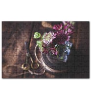 Cakapuzzle Mor Yeşil Çiçekler Flu İp ve Makas Arkaplan Puzzle Yapboz MDF (Ahşap) (1000 Parça)
