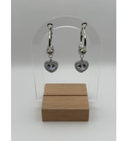 Arnes Jewelry Çelik Sallantılı Zirkon Taşlı Kalpli Küpe (Gümüş)
