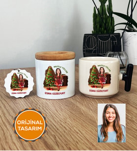 Kişiye Özel Karikatürlü Yılbaşı Hediyesi Hediye Seti T Kupa, Kalemlik, Anahtarlık Noel Anneye Hediye (Siyah)