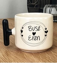 Kişiye Özel İki İsim Yazılı Hediye T Kupa Bardak Sevgililer Günü Hediyesi (Siyah)