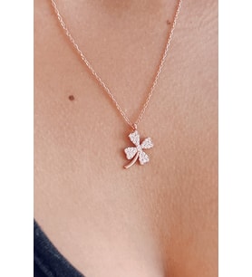Yonca Motifli Beyaz Taşlı 14 K Rose Altın Kaplama Kadın Kolye (Rose)