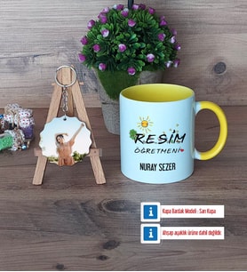 Resim Öğretmeni Kupa Bardak Beyaz ve Fotoğraflı Ahşap Anahtarlık Hediye (Model 7)