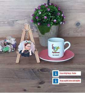 Okul Öncesi Öğretmeni Türk Kahvesi Fincanı Ahşap Altlıklı ve Fotoğraflı Ahşap Anahtarlık Hediye Öğretmenler Günü Hediyesi (Model 6)