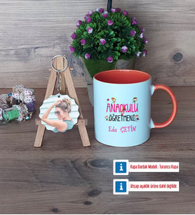 Anaokulu Öğretmeni Kupa Bardak Beyaz ve Fotoğraflı Ahşap Anahtarlık Hediye Öğretmenler Günü Hediyesi (Model 13)