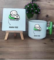 Umurumda Değil Hediye Seti Kupa Bardak T Kulplu ve Dekoratif Taş Arkadaşa Hediye (Model 8)