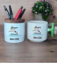 Kadın Yüzme Antrenörü Hediye Sepeti Kupa Bardak T Kulplu, Kalemlik Hediyeleri Kadın Yüzme Antrenörüne Hediye (Model 8)