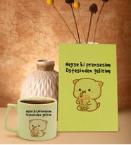 BK Gift Esprili Tasarım Serisi Sarı Sert Kapaklı Defter ve Middle Kupa Seti, Arkadaşa Hediye, Yeni İş Hediyesi, Doğum Günü Hediyesi (Model 11)