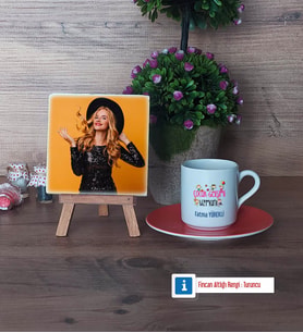 Çocuk Gelişimi Uzmanı Fotoğraflı Dekoratif Taş, Ahşap Altlıklı Türk Kahvesi Fincanı Hediye (Model 8)