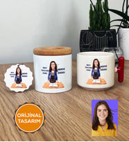 Kişiye Özel Karikatürlü Sınıf Öğretmeni Hediye Seti T Kupa, Kalemlik, Anahtarlık Kadın Sınıf Öğretmenine Öğretmenler Günü Hediyesi (Kırmızı)