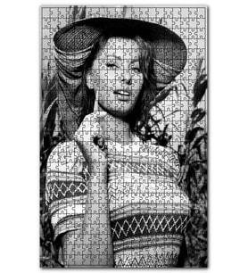 Cakapuzzle Sophia Loren Nehir Kızı Filmi Hala Görsel Puzzle Yapboz MDF (Ahşap) (255 Parça)
