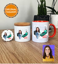 Kişiye Özel Karikatürlü Psikolog Hediye Seti Kupa Bardak, Kalemlik, Anahtarlık Kadın Psikologa Tıp Bayramı Hediyesi (Turuncu)