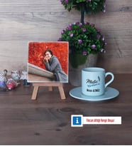Müdür Yardımcısı Fotoğraflı Dekoratif Taş, Ahşap Altlıklı Türk Kahvesi Fincanı Hediye Öğretmenler Günü Hediyesi (Model 2)