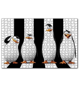 Cakapuzzle Madagaskar Penguenleri Siyah Beyaz Görseli  Puzzle Yapboz MDF (Ahşap) (500 Parça)