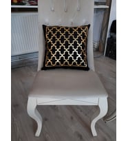 kadife / kırlent kılıfı / 40x40cm / varaklı s.deri işlemeli / 2 adet (Siyah-Altın)