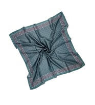 Mısırlı Eşarpları Silky Cocoon Eşarp 105 x 105 cm (Zümrüt Yeşili)