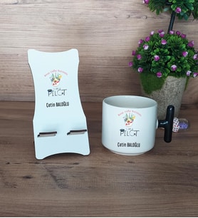 Pilot Hediye Sepeti Kupa Bardak T Kulplu ve Ahşap Telefon Standı Pilota  Hediye (Model 6)