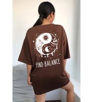 Unisex Yin & Yang Baskılı T-shirt (Kahverengi)