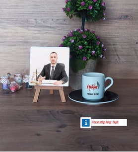 Hakim Fotoğraflı Dekoratif Taş, Ahşap Altlıklı Türk Kahvesi Fincanı Hediye (Model 7)