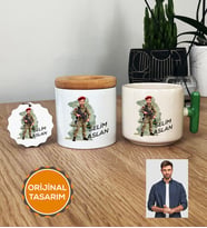 Kişiye Özel Karikatürlü Asker Hediye Seti T Kupa, Kalemlik, Anahtarlık Askere Hediye Asker Sevgiliye Hediye (Yeşil)