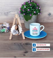 Kadın Doğum Uzmanı Türk Kahvesi Fincanı Ahşap Altlıklı ve Fotoğraflı Ahşap Anahtarlık Hediye (Model 5)