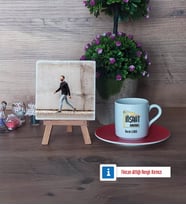 İnşaat Mühendisi Fotoğraflı Dekoratif Taş, Ahşap Altlıklı Türk Kahvesi Fincanı Hediye (Model 3)