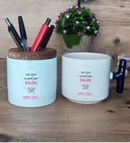 Doğum Günü Hediyesi Hediye Sepeti Kupa Bardak T Kulplu, Kalemlik Hediyeleri Yılın En Güzel Günü (Model 2)