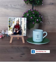 Doğum Günü Hediyesi Fotoğraflı Dekoratif Taş, Ahşap Altlıklı Türk Kahvesi Fincanı Hediye (Model 9)