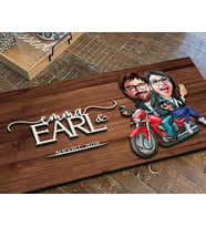 BK Gift Kişiye Özel Sevgililer Karikatürlü Kabartma Figürlü Ahşap Tablo, Duvar Dekoru, Arkadaşa Hediye, Özel Tasarım Ev Hediyesi-97 (Ceviz)