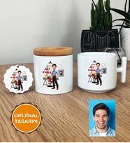 Kişiye Özel Karikatürlü Kuaför Hediye Seti T Kupa, Kalemlik, Anahtarlık Erkek Kuaföre Berbere Hediye (Beyaz)