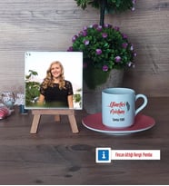 Yönetici Asistanına Hediye Fotoğraflı Dekoratif Taş, Ahşap Altlıklı Türk Kahvesi Fincanı Hediye (Model 6)