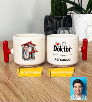 Kişiye Özel Karikatürlü Doktor Hediye T Kupa Bardak Doktora Tıp Bayramı Hediyesi (Kırmızı)