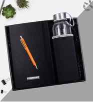 Kişiye Özel Gümüş Renk Detaylı Tükenmez Kalem & Siyah Defter & Siyah Özel Kılıflı 500Ml Su Matarası Hediye Seti (Model 3)