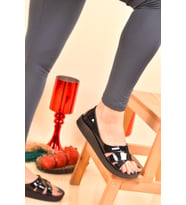 Kadın Suni Deri Anatomik Taban Fashion Sandalet (Siyah - Beyaz)