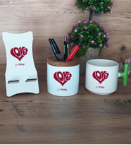 Love Sevgili Hediye Sepeti Kupa Bardak T Kulplu, Kalemlik ve Ahşap Telefon Standı Sevgiliye Sevgililer Günü Hediyesi (Model 8)
