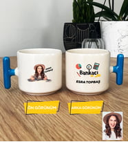 Kişiye Özel Karikatürlü Kadın Bankacı T Kupa Bardak Kadın Bankacıya Hediye (Mavi)